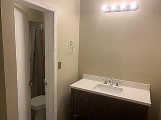 4th image of 1707 E Lindsey St APT 3