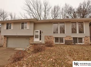 12729 Ridgeview Cir, Bellevue, NE 68123