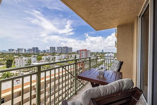 2080 Ocean Drive Condo — Photo 3