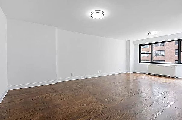 1st image of 220 E 62nd St #3G