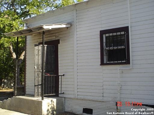 3rd image of 654 N SAN IGNACIO AVE