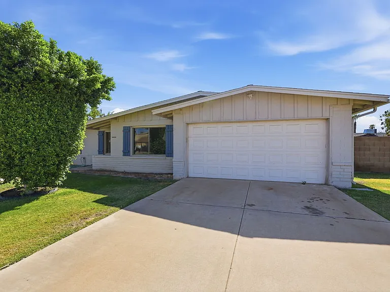 3215 S Kachina Dr — Photo 9