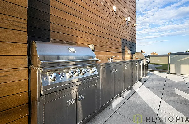 Rented by JCS Realty Group LLC | media 26