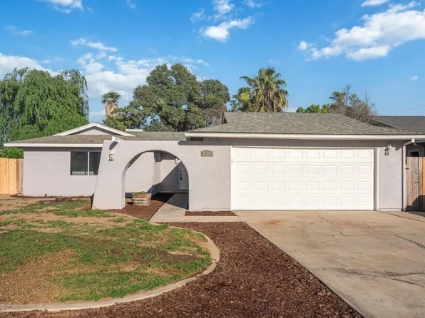 1928 S Linwood St, Visalia, CA 93277