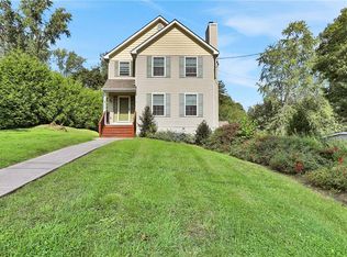 2 Stony Run Rd, Newburgh, NY 12550