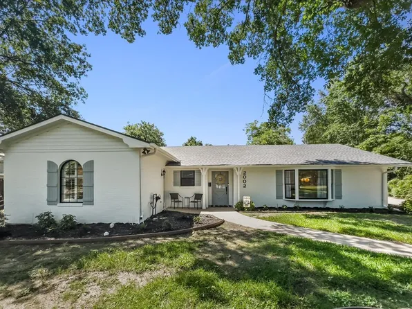 2002 W Belclaire Cir, Corsicana, TX 75110