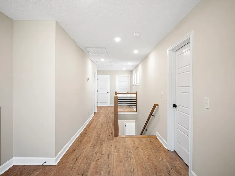 1749 Powell Rd — Photo 36