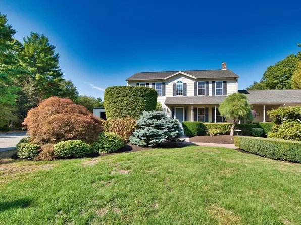 1 Pine Cir, East Freetown, MA 02717