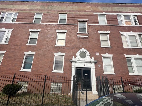 840 W 66th St APT 2