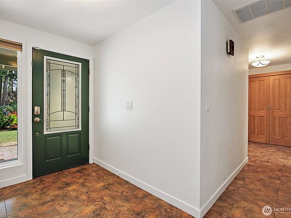 5th image of 1925 45th Street Ct NW