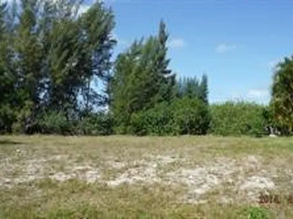 3002 SW 4th Pl, Cape Coral, FL 33914
