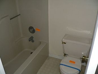 3rd image of 8532 Islandic St