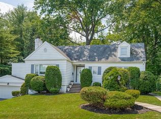 35 Friar Ln, Clifton, NJ 07013