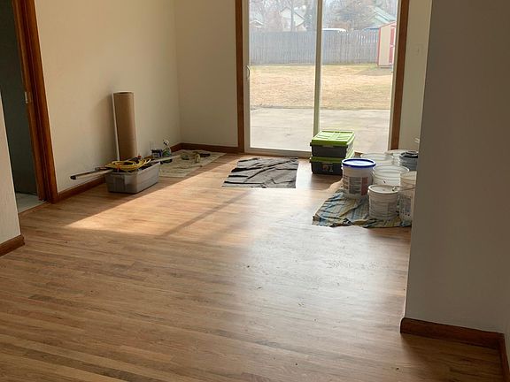Dining room area- right off the kitchen