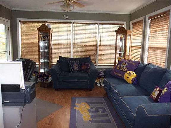 5th image of 2212 Saint Francis St