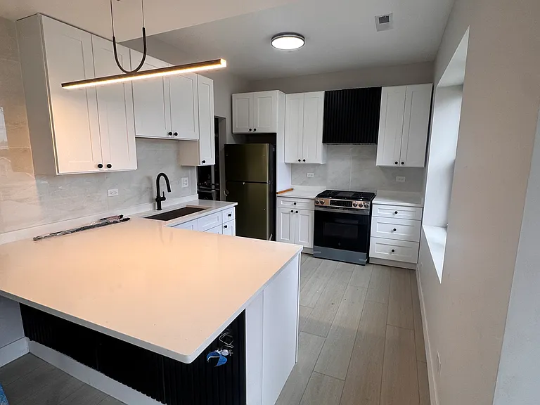 2919 W 24th Blvd #3B — Photo 2