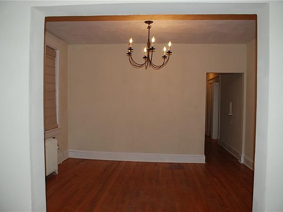 3rd image of 731 Shirley Ave APT 1