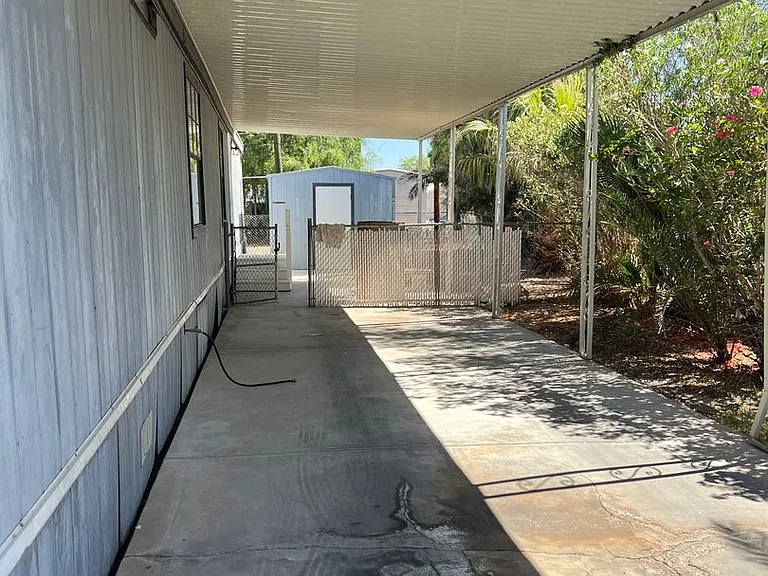 2080 Sweetwater Dr — Photo 3