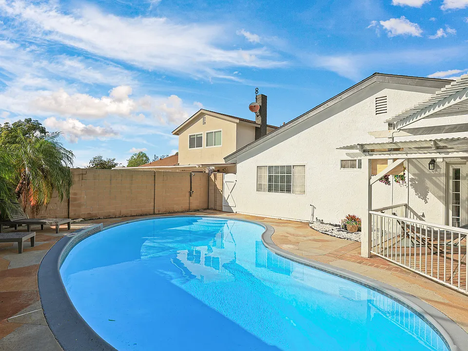 8372 Torchwood Cir
