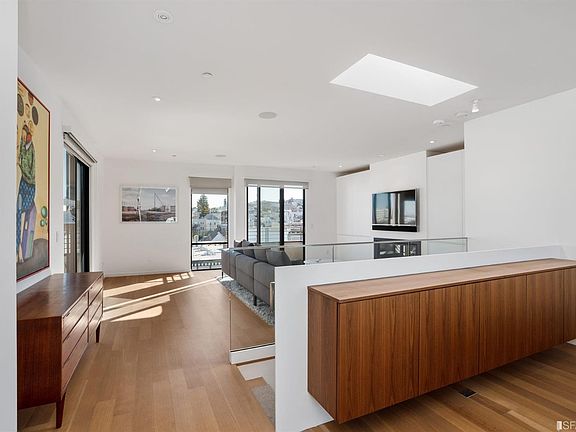 5th image of 3500 19th St #306
