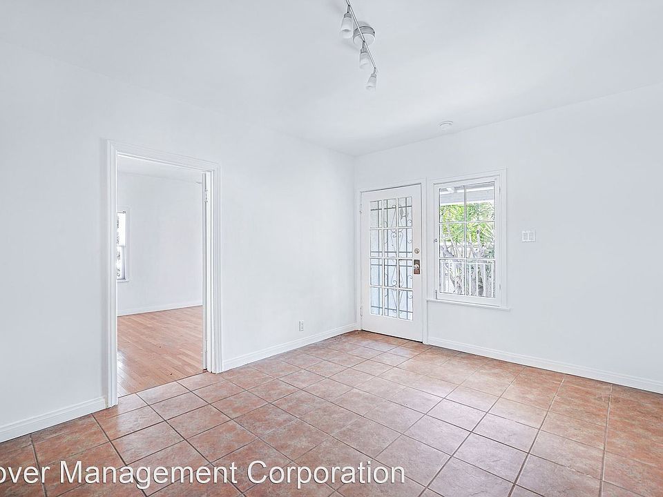 1st image of 1828 Ivar Ave #6