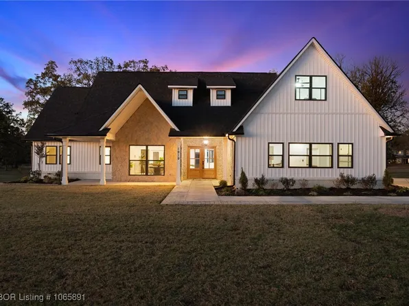 1919 Queensbury Way, Fort Smith, AR 72908
