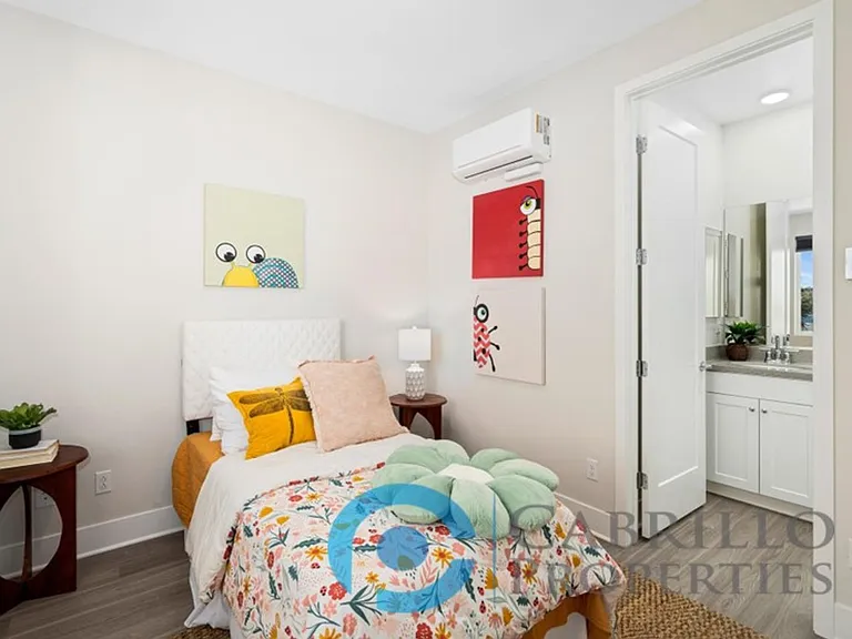 1675 Neptune Ave — Photo 104