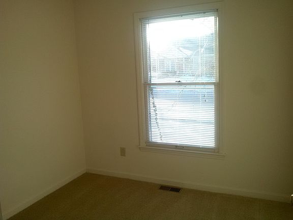 3rd image of 3550 Kenesaw Dr APT 49