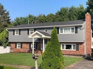 40 Pinewood Dr, Brick, NJ 08724
