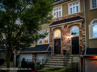 163 Presentation Cir, Staten Island, NY 10312