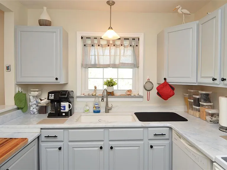 121 Seahorse Dr SE #C — Photo 12