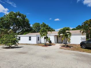 11207 Monet Ln, Palm Beach Gardens, FL 33410