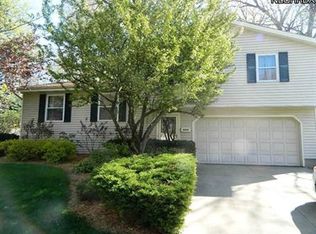 9445 Concord Cir, Twinsburg, OH 44087