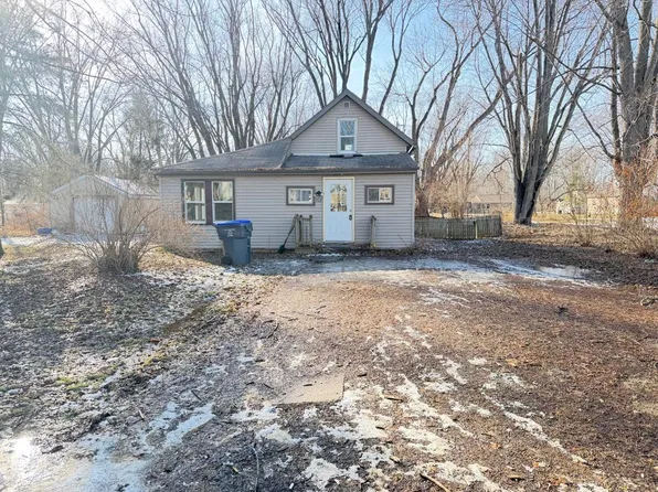 313 Elm St, New London, WI 54961