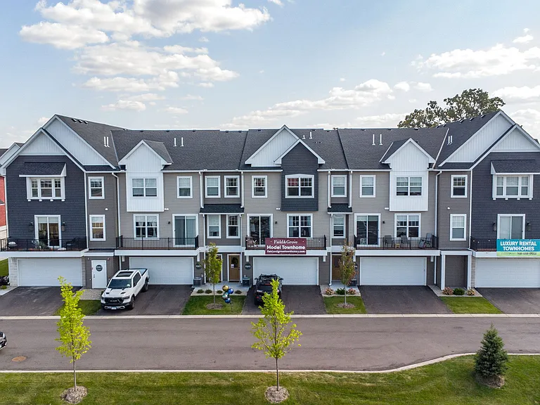 Field and Grove Townhomes of Champlin — Photo 89