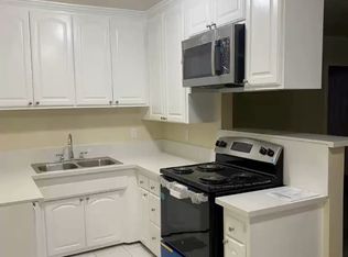 333 E Warren Ln, Inglewood, CA 90302