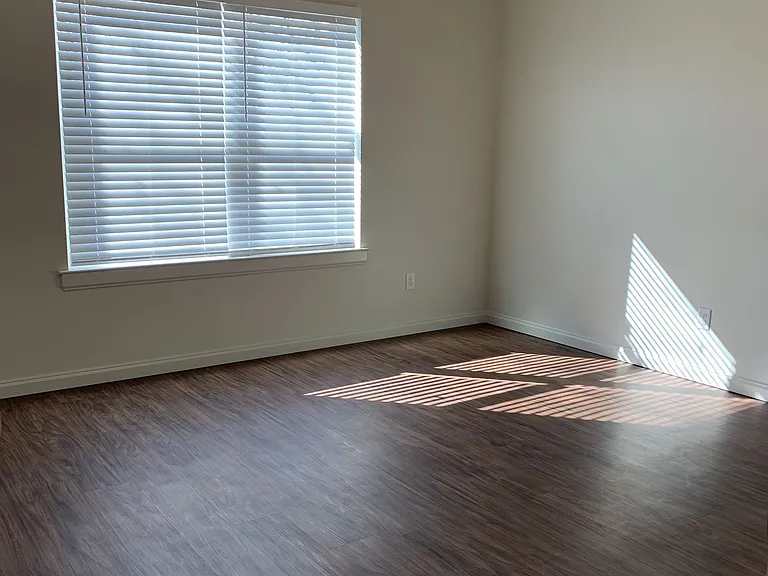 3240 Sandage Ave — Photo 16