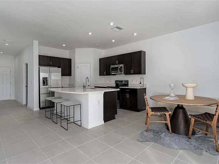 6345 Willowside St — Photo 4