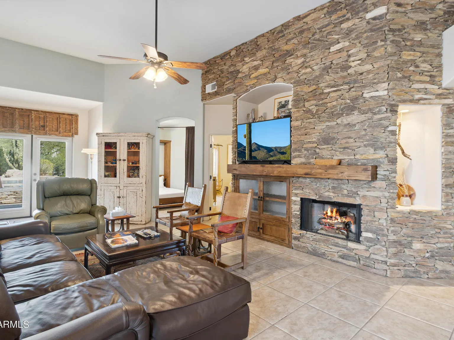 2 bed, 2.0 bath, 1526 sqft, $4,500 — Photo 3
