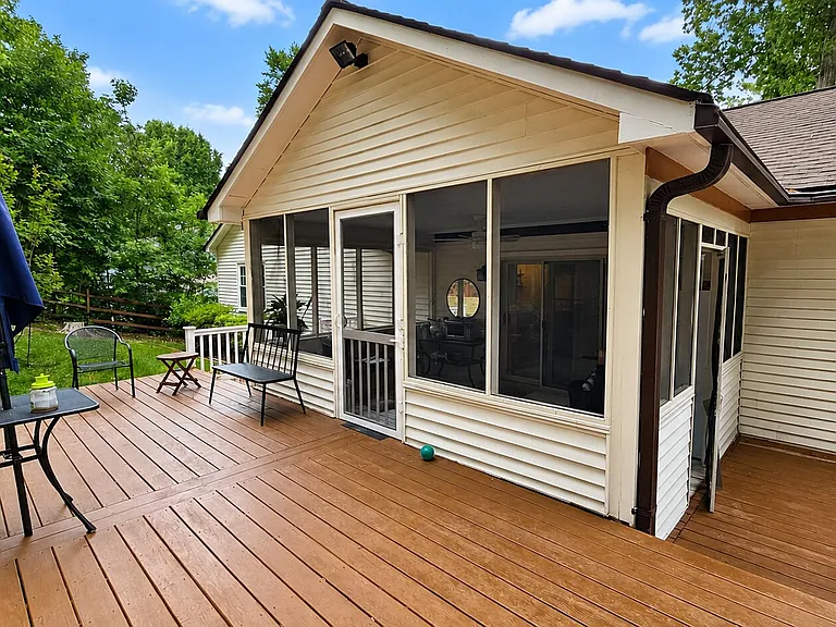 21 - Rear deck_06012026