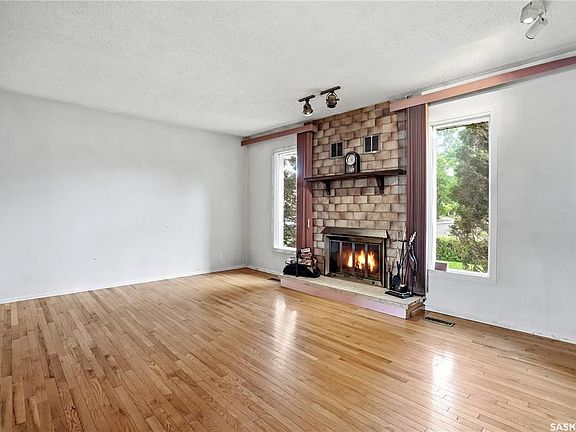 4th image of 83 FUHRMANN CRESCENT