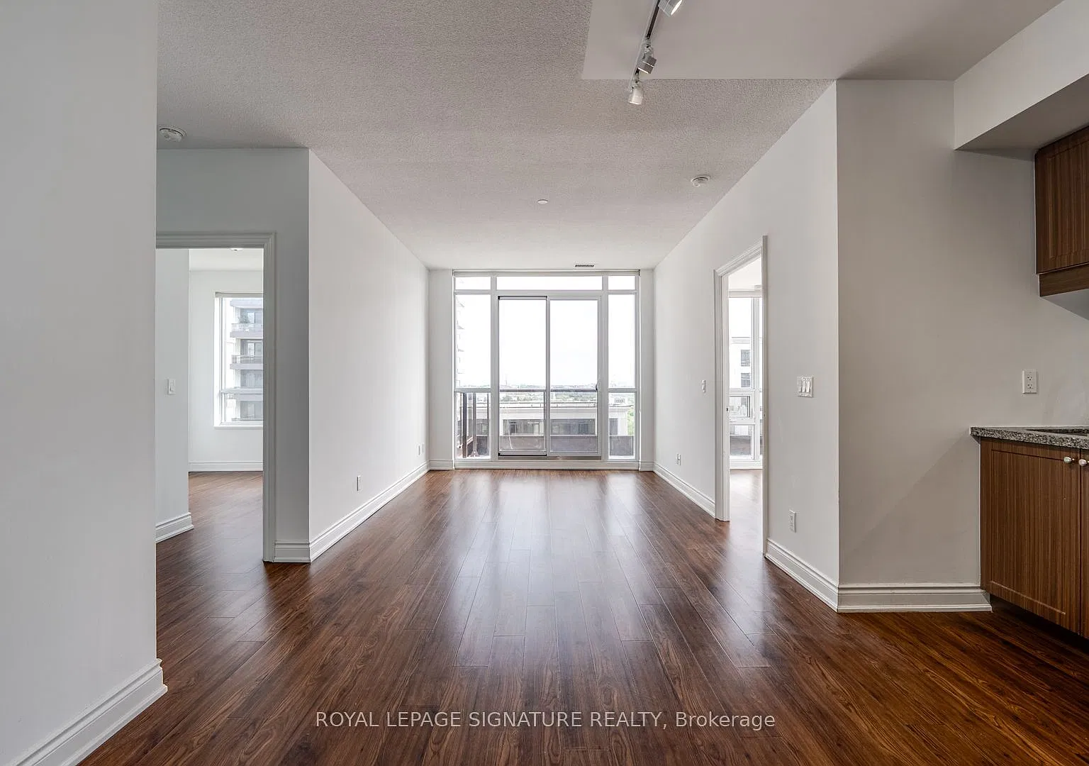 3 bed, $3,200 — Photo 2