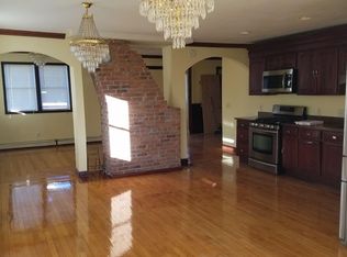 68 Nichols St, Cranston, RI 02920