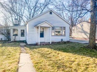 112 N Price St, Downs, IL 61736