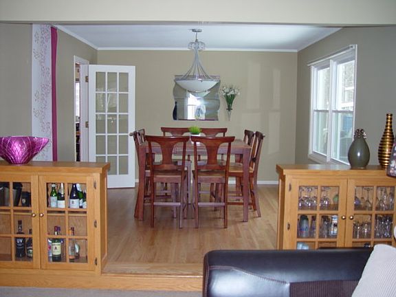 3rd image of 800 W Clovernook Ln