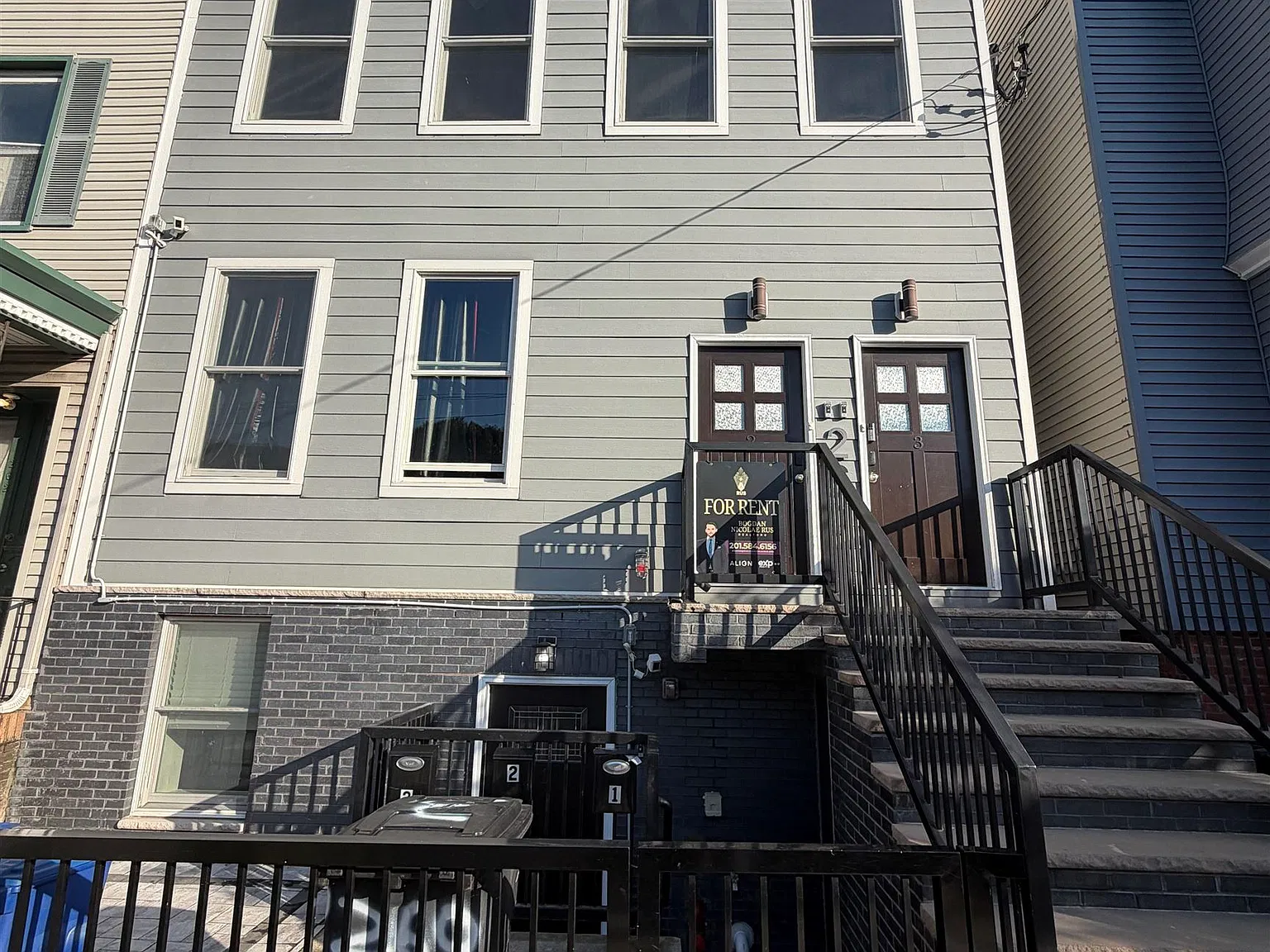 3 bed, 2.0 bath, 1400 sqft, $3,595 — Photo 1