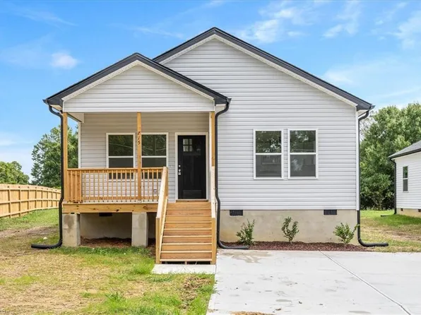 715 Tillman St, Burlington, NC 27217