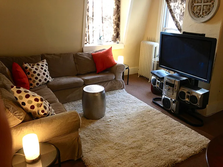 147 Lexington St #2 — Photo 5