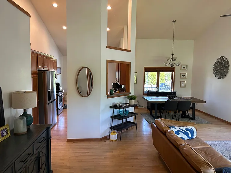 9402 Eagle Nest Ln — Photo 8