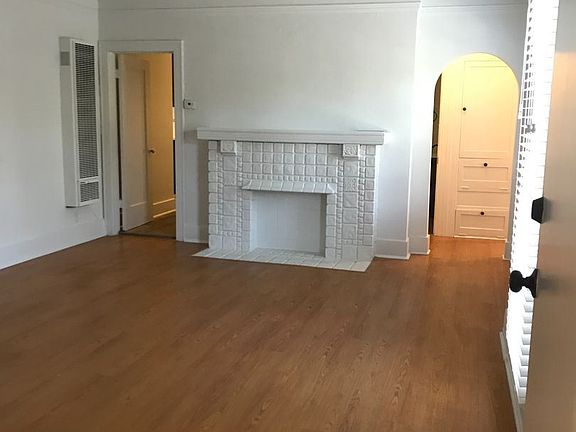 5th image of 542 S Coronado St #5421